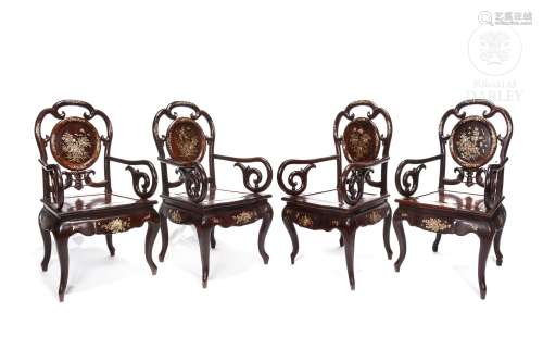 Cuatro sillas en madera de palisandro, China, s.XX