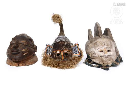 Tres máscaras africanas.