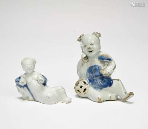 CHINE - XVIIIE SIÈCLE Deux statuettes En porcelaine, l'une d...