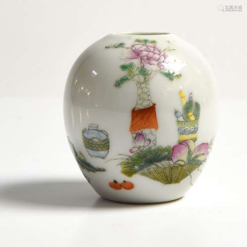 CHINE - MODERNE Petit pot En porcelaine émaillée polychrome ...