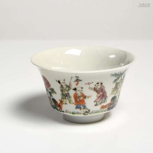 CHINE - MODERNE Bol à bord évasé En porcelaine émaillée poly...