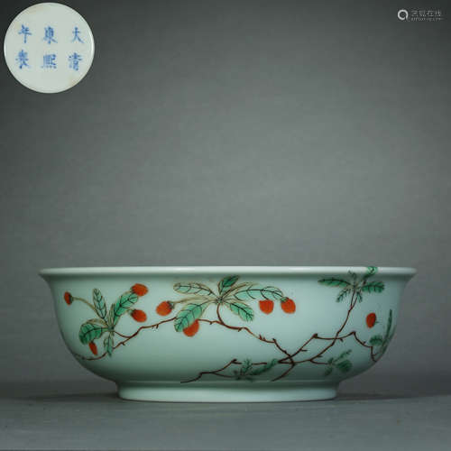 Qing Dynasty,Doucai Flower Pattern Plate