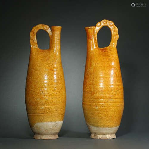 Liao Dynasty,Yellow Glaze Cockscomb Pot