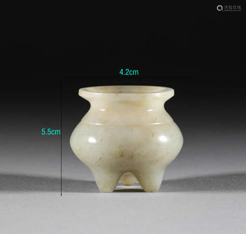 Ming Dynasty, Hotan jade three foot censer