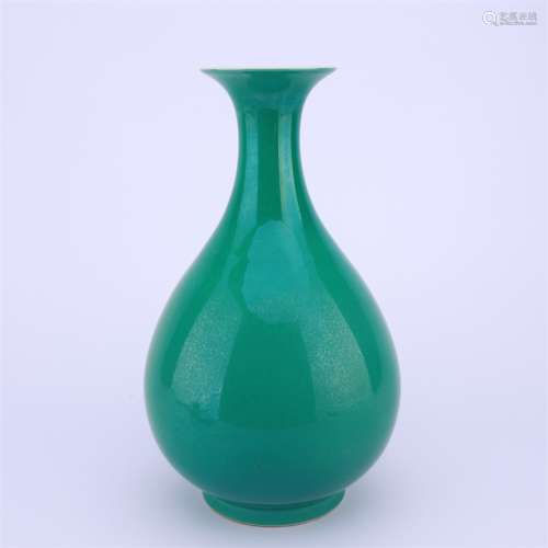 绿釉玉壶春瓶