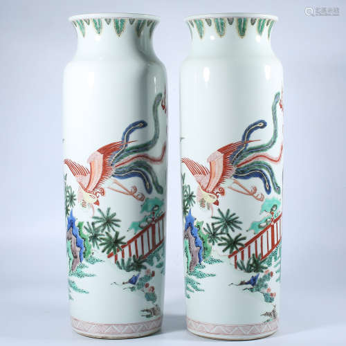 A pair of pastel mallet bottles in Qing Dynasty