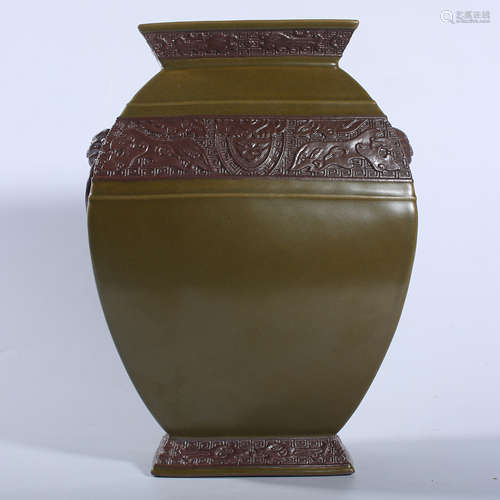 Qing Dynasty Qianlong tea powder glaze bottle