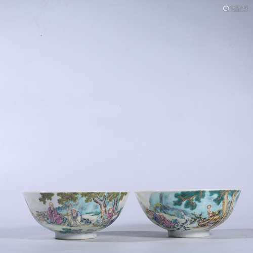 A pair of Jiaqing pastel bowls in the Qing Dynasty