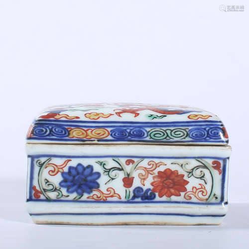 Wanli colorful cover box of Ming Dynasty