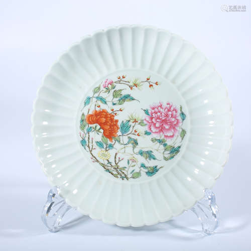 Qing Dynasty Yongzheng pink chrysanthemum petal plate