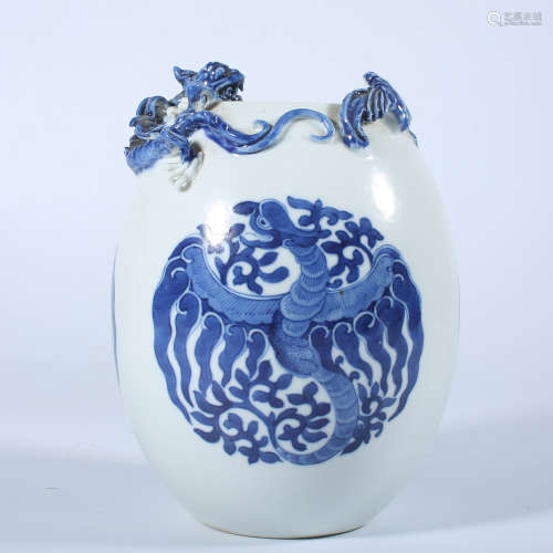 Qing Dynasty blue and white bottle