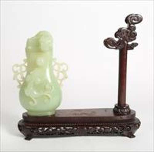 Chinese Jade Covered Vase with Stand A9WAJ
