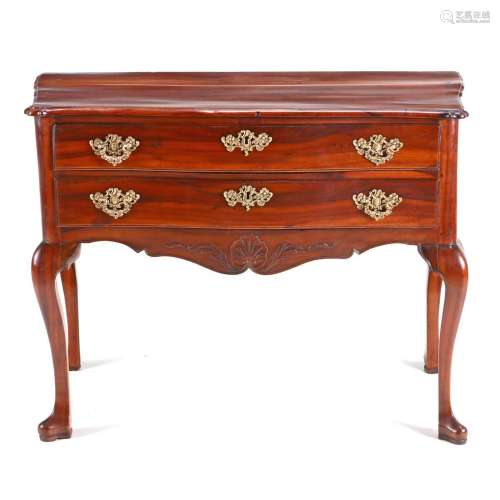 A D. JOSÉ (1750-1777) COMMODE