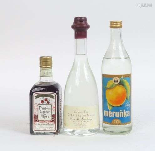 3 FLACONS : 1 LIQUEUR DE FRAMBOISE 35 CL - 1 EAU DE VIE PRUN...