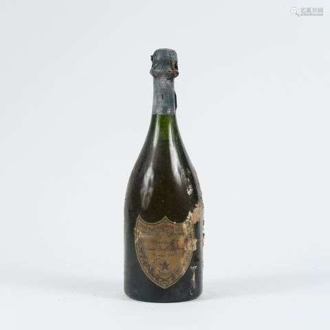 1 BOUTEILLE CHAMPAGNE DOM PERIGNON - 1966 - 3 CM SOUS LA COI...