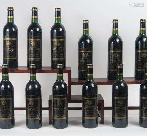 12 BOUTEILLES CHÂTEAU TROTTEVIEILLE 1er GCC ST EMILION - 198...