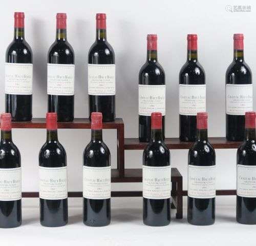 12 BOUTEILLES CHÂTEAU HAUT BAILLY GCC GRAVES - 1983 - CBO - ...