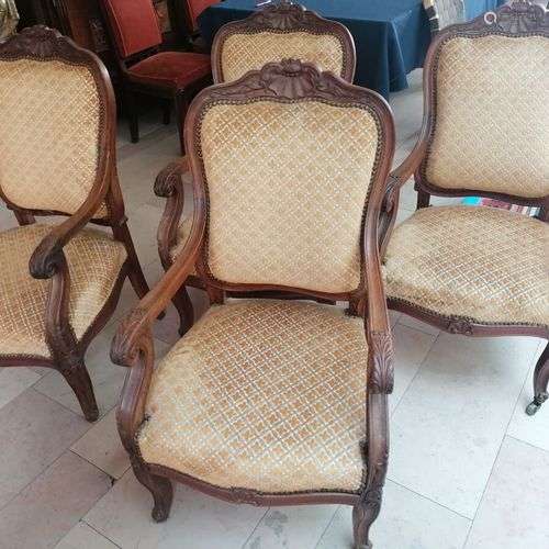 Suite de 4 fauteuils en bois naturel garniture velours à fle...