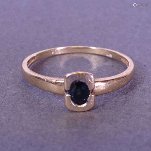 Bijou: Bague en or jaune 18K sertie d'un saphir ovale P:1,6g...