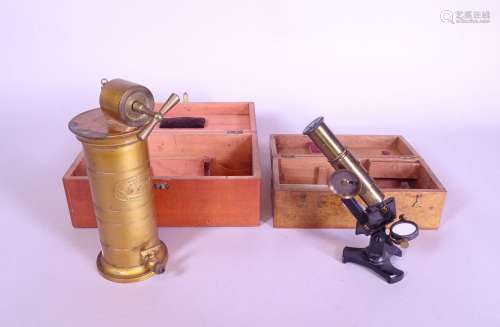 Scientifique: Instrument (2) Coffret en acajou a/ microscope...