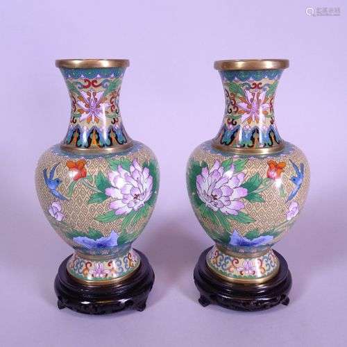 Asiatique Paire de vases cloisonné Chinois décor fleurs oise...