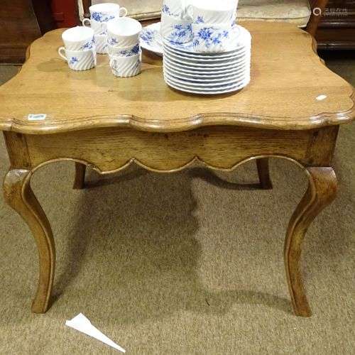 Meuble: table en chêne 18eS dessus chêne (griffes) 64x84x70c...