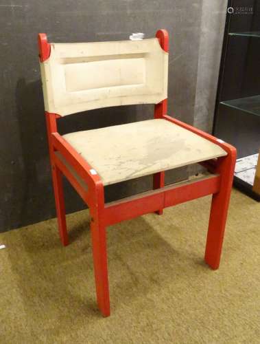 Meuble: Chaise vintage rouge