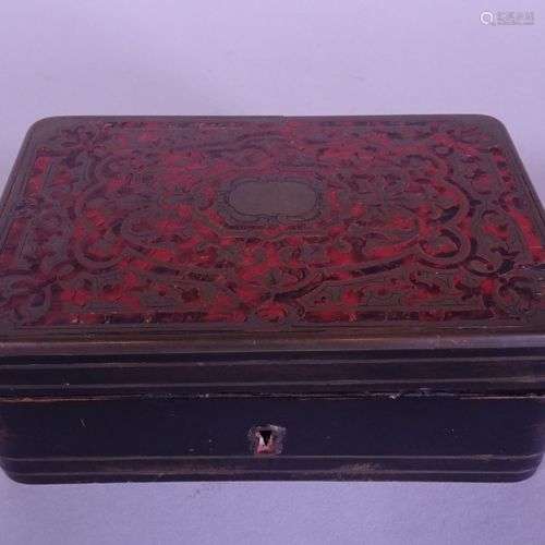 Objet: boîte en marqueterie de cuivre Napoléon III 2ème moit...