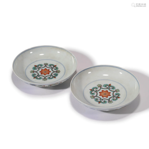 A Pair of Wucai Flower Plates