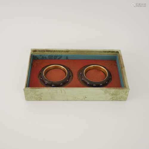 A Pair of Aloeswood Inlaid Bracelet