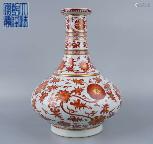 Gilt Iron-Red String Vase
