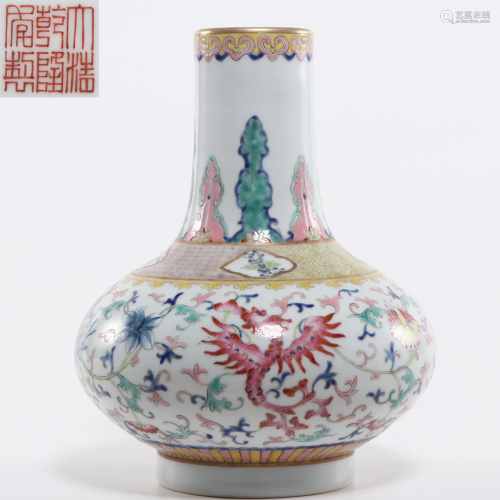 A Famille Rose Phoenix Vase Qing Dynasty