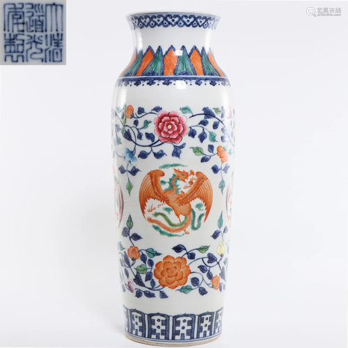 A Famille Verte Sleeve Vase Qing Dynasty