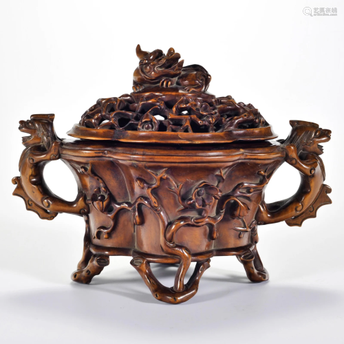 A Carved Boxwood Incense Holder Qing Dynasty