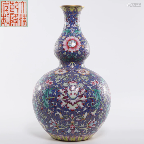 A Falangcai Double Gourds Vase Qing Dynasty