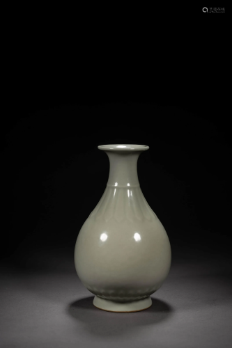 Celadon Glaze Pear-Shaped Vase