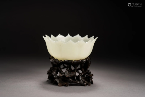 Carved White Jade Lotus-Form Bowl