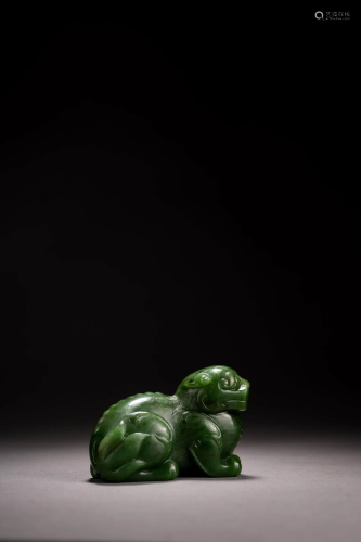 Spinach-Green Jade Mythical Beast Weight