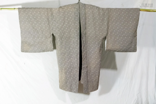 Traditional Japanese kimono size 86 * 126 cm