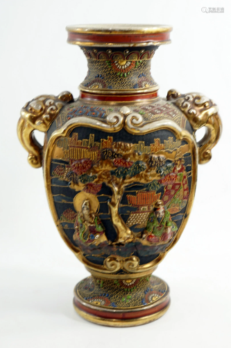 Japanese SATSUMA urn Japanese artist signed Meiji