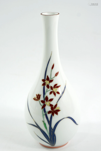 Japanese vase made of porcelain signed at the bottom by