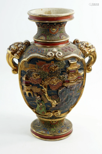 Japanese SATSUMA urn Japanese artist signed Meiji