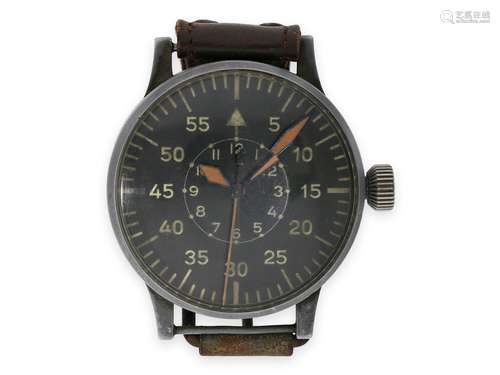 Wristwatch: military pilot's watch from the II World War, de...