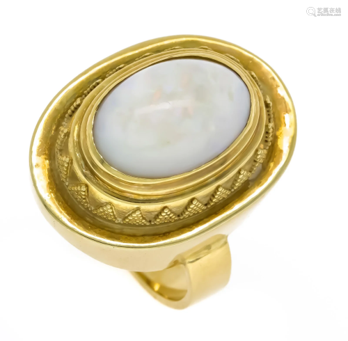 Opal ring GG 585/000 with an