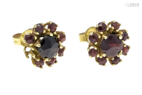 Garnet ear studs GG 585/000 w