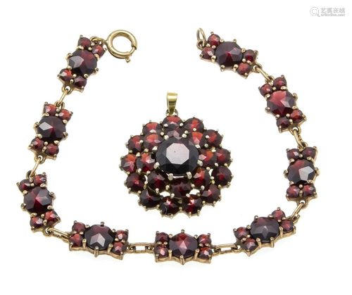 2-piece garnet set, gold plat