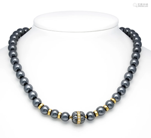 Hematite necklace with centre