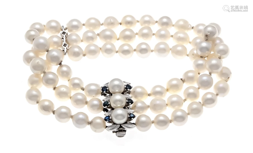 Pearl bracelet with box clasp