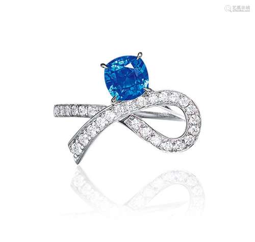 1.56克拉 天然斯里兰卡艳蓝色蓝宝石配钻石戒指 未经加热