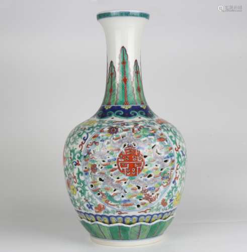 Floral Design Vase with Clashingcolor, Qianlong Reign Period...